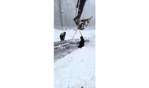 Kuzuyayla’da yürüyen bant, kar keyfine konfor katacak