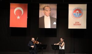 Türk ve İtalyan sanatçıdan Maltepeli müzikseverlere keman konseri