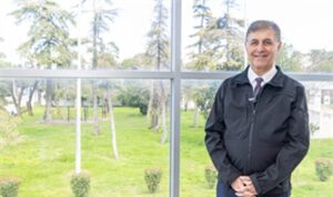 Başkan Tugay’dan Kültürpark’a yeni kütüphane müjdesi
