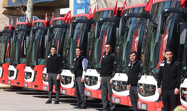Büyükşehir toplu taşıma filosuna 19 yeni otobüs daha kattı