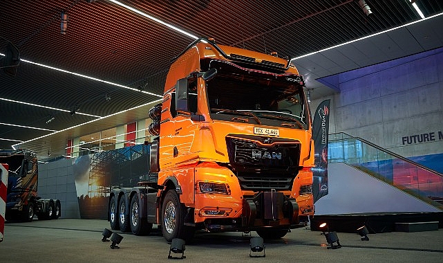 Yeni Aslan Kral: MAN, 250 Tonluk Dev Çekicisini Tanıttı