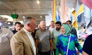 Aşure kazanı kardeşlik için kaynadı