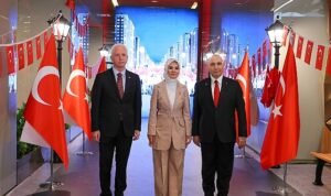 “İrade Bizim, Zafer Bizim” sergisi ziyaretçileriyle buluştu