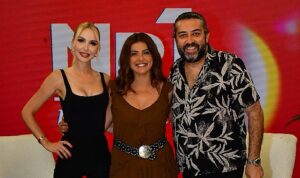 ‘Sarışınım’ İlk Kez NR1 Magazin’de! Dila Kalafatoğlu’ndan Yazın En İddialı Yorumu