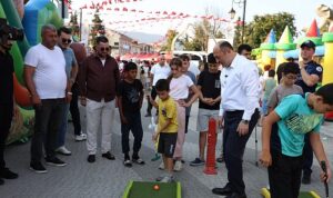 Geyve’de Medeniyetler Buluştu: Çocuk ve Halk Oyunları Şenliği Renkli Görüntülere Sahne Oldu